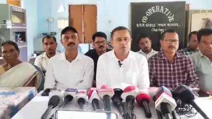 আমগুৰি: শশীধৰ ফুকন উচ্চ মাধ্যমিক বালিকা বিদ্যালয়ত  হবলগীয়া মহাৰজত জয়ন্তী বৰ্ষৰ সামৰণি অনুষ্ঠানৰ সন্দৰ্ভত  চাৰিংত সংবাদমেল