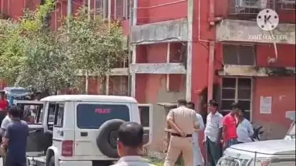 ডায়মন্ডহারবার ২: জায়গা জমি সংক্রান্ত বিবাদের জেরে প্রতিবেশী ব্যক্তিকে মারধর ও প্রাণনাশের হুমক কালীচরণপুর এলাকা থেকে গ্রেপ্তার এক ব্যক্তি