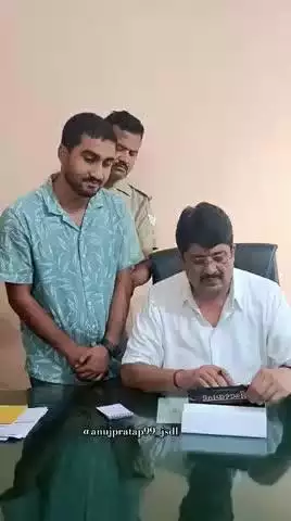 लखनऊ में राजा भईया जी से आज मुलाकात आवास पर अपने साथियों के साथ 🙏 #anujpratap99_jsdl