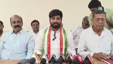 చిట్యాల: BRS మాజీ ఎమ్మెల్యే చిరుమర్తి లింగయ్య ఎలాంటి అవగాహన లేకుండా మాట్లాడుతున్నాడు: సింగిల్ విండో చైర్మన్ ఏనుగు రఘుమా రెడ్డి
