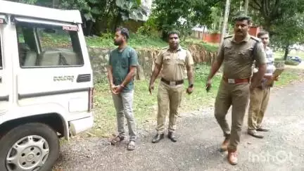 പെരിന്തല്‍മണ്ണ: അങ്ങാടിപ്പുറത്ത് സ്ത്രീയെ റെയിൽവേ ട്രാക്കിൽ തള്ളിയിട്ട് രണ്ടേമുക്കാൽ പവൻ സ്വർണമാല കവർന്ന പ്രതി പിടിയിൽ