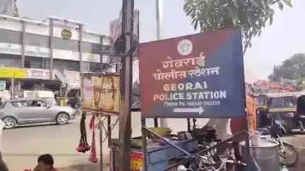 गेवराई: स्थानिक गुन्हे शाखेने पांढरवाडी येथे गुटख्याचे अड्ड्यावर छापा टाकला, 40 लाख 31 हजार 600 रुपयांचा मुद्देमाल जप्त केला
