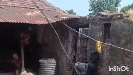 સાંતલપુર: ધોકાવાડામાં વિજપોલ રહેણાંક મકાનની દીવાલ પર ધરાશયી,જાનહાની નહિ થતા રાહત
#Jansamasya