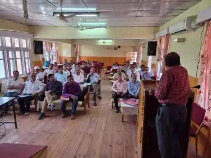 डेहर: CRC में समग्र शिक्षा हिमाचल प्रदेश सरकार के सहयोग से 10 दिवसीय पंचम बैच का हुआ शुभारंभ, 36 प्रशिक्षु ले रहे भाग