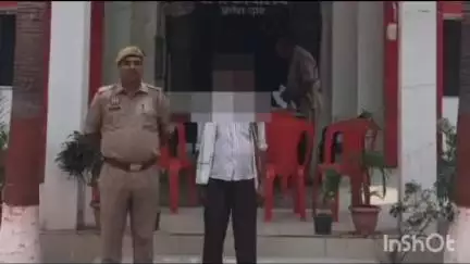 भानपुर: कोर्ट से जारी वारंट के आधार पर वाल्टरगंज पुलिस ने स्थानीय थाना क्षेत्र से 1 वारंटी अभियुक्त को किया गिरफ्तार