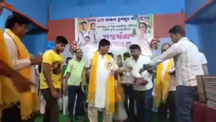 ডোমজুড়: শলপ এক নম্বর অঞ্চল তৃণমূল কংগ্রেসের পক্ষ থেকে শলপে অনুষ্ঠিত হলো মাধ্যমিক উচ্চ মাধ্যমিক ছাত্র-ছাত্রীদের সংবর্ধনা অনুষ্ঠান