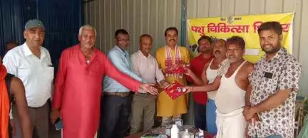 मंसूरचक: अहियापुर में पशु चिकित्सा शिविर का आयोजन, दर्जनों किसान हुए शामिल