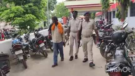 बिहारीगंज: पुलिस दबाव के बाद शराब कारोबारी संजू सोरेन ने न्यायालय में किया आत्मसमर्पण