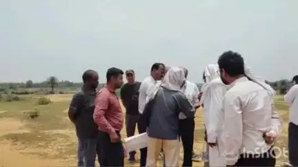 चकाई: डिग्री महाविद्यालय की स्थापना को लेकर उप निदेशक ने किया स्थल का निरीक्षण
