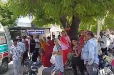 रानी: रानी में नाडोल-विगरला मार्ग पर तीन कारों की टक्कर, शंखवाली निवासी की मौत, 6 घायलों को पाली रेफर किया गया