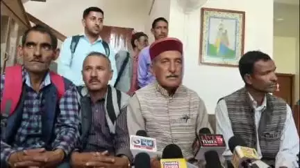 धरवाला: चुराह भेड़ पालक एवं पशुधन संघ सलूणी ने पशुपालकों की चरागाहों की जमीनें किसी भी सूरत में आवंटित न करने की उठाई आवाज़