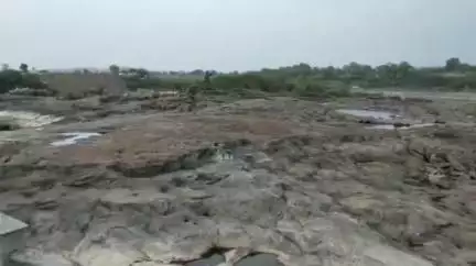 भुसावळ: फुपनगरी येथील गिरणा नदी पात्रातून ट्रॅक्टर व ट्रॉलीची चोरी; जळगाव तालुका पोलीसात गुन्हा दाखल