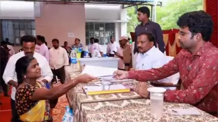 திருப்போரூர்: வட்டாட்சியர் அலுவலகத்தில் வருவாய் தீர்வாயம்  ஜமாபந்தி மாவட்ட ஆட்சியர் அருண்ராஜ், தலைமையில் நடைபெற்றது