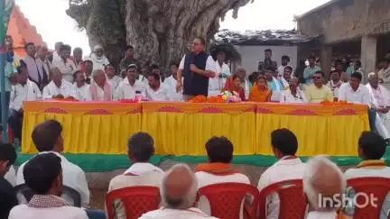 खरौंधी: खरौंधी में विधायक अनंत प्रताप देव ने गार्डवाल निर्माण कार्य का शिलान्यास किया