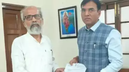 ରେମୁଣା: ମାନ୍ୟବର କେନ୍ଦ୍ର ଶ୍ରମ ମନ୍ତ୍ରୀଙ୍କୁ ଦିଲ୍ଲୀ ସ୍ଥିତ କାର୍ଯ୍ୟାଳୟରେ ଭେଟି ବାଲେଶ୍ଵର ଇଏସଆଇସି ହସ୍ପିଟାଲ ଶିଳାନ୍ୟାସ ନେଇ ନିବେଦନ କଲେ ସାଂସଦ