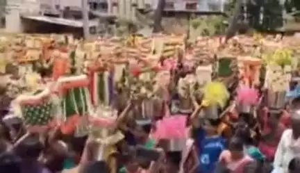 ಗೌರಿಬಿದನೂರು: ಪಟ್ಟಣದ ಕೆಇಬಿ ಕಾಲೊನಿಯಲ್ಲಿ ಮಾರಮ್ಮ, ಸಪ್ಪಲಮ್ಮ ದೇವಿಯರ ಜಾತ್ರಾ ಮಹೋತ್ಸವ