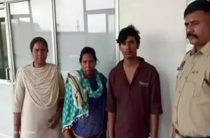 धरसिवा थाना क्षेत्र से अवैध मादक पदार्थ गांजा के साथ मां-बेटे को किया गया गिरफ्तार
