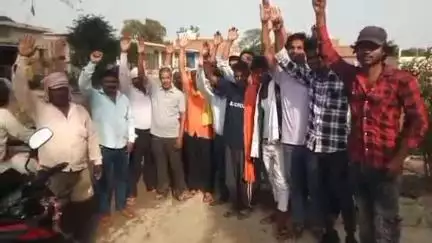 खजनी: शंकरपुर में अधूरी सड़क बनी मुसीबत, लोगों ने किया प्रदर्शन; PWD के जेई ने कहा- एक सप्ताह में शुरू होग काम
#jansamasya