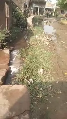 GRAM SABHA ALAMPURNARAHI VA    GRAMSABHA TARAPUR BHITAURA KE. DAULATPUR   TARAPUR  VILLAGE ME  NALI JAM HAI SUNWAI NAHI