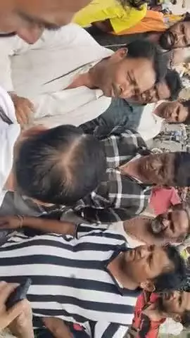 घुनई पर पानी की समस्या होने के कारण चक्का जाम किया गया