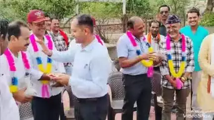 बेगमगंज: नगर के सर्किट हाउस में पूर्व सैनिकों का किया गया सम्मान, पूर्व मंत्री रहे मौजूद