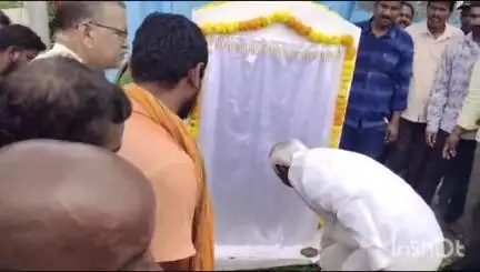 ధర్మసాగర్: ఉనికిచర్లలో రూ.1.05 లక్షలతో సీసీ రోడ్లు, సైడ్ డ్రైన్లు, వరద కాలువల నిర్మాణానికి శంకుస్థాపన చేసిన ఎమ్మెల్యే కడియం శ్రీహరి