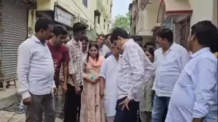 রামপুরহাট ১: রামপুরহাট শহরের 11 ও 9 নম্বর ওয়ার্ডের নিকাশি ব্যবস্থা খতিয়ে দেখতে পরিদর্শন করলেন বিধায়ক #jansamasya