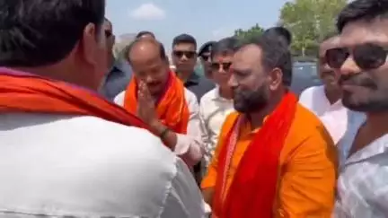 जरीडीह: जैनामोड़ फोरलेन चौक पर बीजेपी कार्यकर्ताओं ने पूर्व CM रघुवर दास का किया स्वागत, राज्य सरकार पर साधा निशाना