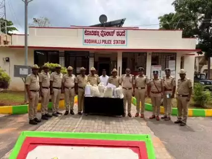 ಕನಕಪುರ: ಕೋಡಿಹಳ್ಳಿ ಪೊಲೀಸರ ಕಾರ್ಯಚರಣೆ ಮಾದಕ‌ ವಸ್ತುಗಳ ಮಾರಾಟ ಮಾಡುತ್ತಿದ್ದ ಮೂವರ ಬಂಧನ