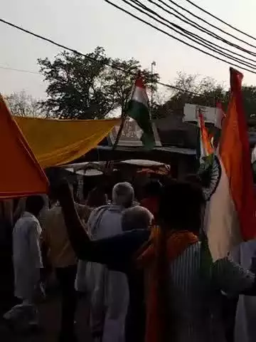 Aaj chenari Mein juloos nikala Hua Hai Indian army ki taraf se
