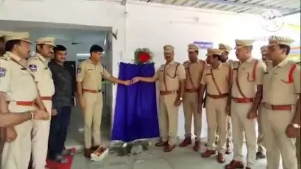 తొర్రూర్: ఆధునికరించిన తోరూర్ పోలీస్ స్టేషన్‌ను ప్రారంభించిన జిల్లా ఎస్పీ సుధీర్ రామ్నాథ్ కేకన్
