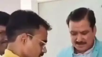 वरला: गौ तस्करी पर कड़ी कार्रवाई की मांग को लेकर सेंधवा में भाजपा युवा मोर्चा ने प्रभारी मंत्री को सौंपा ज्ञापन