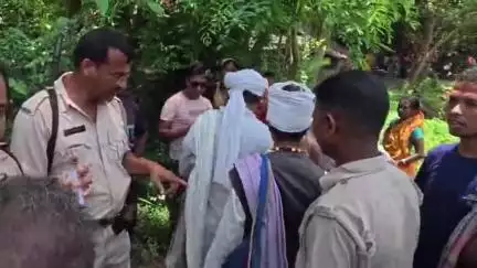 দাসপুর ১: সাধুবেশে প্রতারণার অভিযোগে দাসপুর থানা এলাকা থেকে আটক 2 ব্যক্তি, চলছে জিজ্ঞাসাবাদ