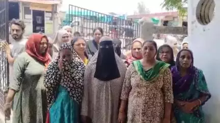 આમોદ: આમોદ નગરપાલિકામાં નગરજનો દ્વારા હલ્લાબોલ #amod #ન્યૂઝ