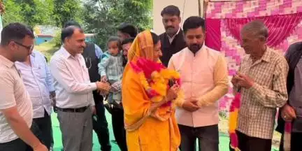 भलेई: पूर्व शिक्षा मंत्री आशा कुमारी ने ग्राम पंचायत मौडा के गांव खिल में लोगों की जनसमस्याएं सुनीं