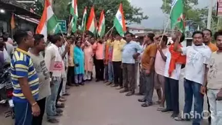 कुंडहित: ऑपरेशन सिंदूर की सफलता पर कुंडहित में भव्य तिरंगा यात्रा निकाली गई