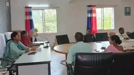 भंडरा: भंडरा प्रखंड कार्यालय में सतर्कता समिति की बैठक, विकास योजनाओं पर हुई चर्चा