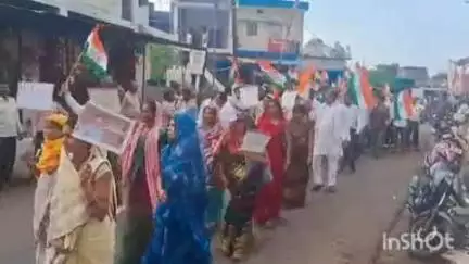 निवास: निवास नगर में सेना के सम्मान में निकली भव्य तिरंगा यात्रा, 'हम सब मैदान में' के लगे नारे