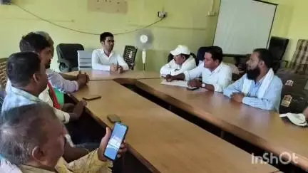 रमकंडा: रमकंडा में तीन माह के अग्रिम राशन वितरण को लेकर आपूर्ति विभाग की बैठक हुई