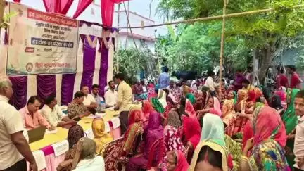 सहदेई बुजुर्ग: मुरौवतपुर पंचायत में महिला संवाद कार्यक्रम का आयोजन किया गया