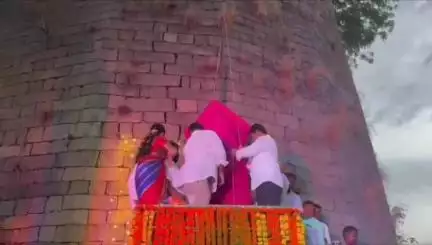 రామడుగు: మండల కేంద్రంలో వడ్డెర ఓబన్న విగ్రహాన్ని ఆవిష్కరించిన చొప్పదండి ఎమ్మెల్యే మేడిపల్లి సత్యం
