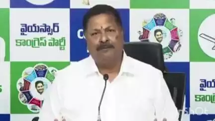 మంగళగిరి: రేషన్ డోర్ డెలివరీ వాహనాలు రద్దు చేయడం దారుణం: మాజీ మంత్రి కారుమూరి నాగేశ్వరరావు