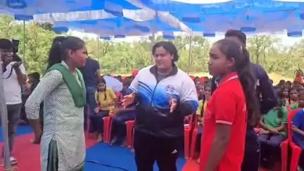 केरेडारी: बसरिया में 'सबला' आत्मरक्षा कार्यशाला का सफल समापन, सबल बेटियाँ, सुरक्षित भविष्य का संकल्प