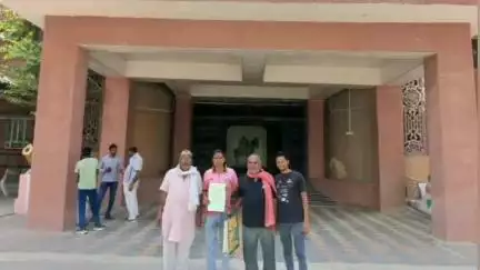 सहाड़ा: गुरलाँ के ग्रामीणों ने सरपंच और सचिव के खिलाफ मुख्य कार्यकारी अधिकारी जिला परिषद को ज्ञापन सौंपा