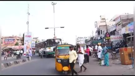 వినుకొండ లో అస్థవ్యస్తంగా ట్రాఫిక్ నియంత్రణ.నిత్యం ట్రాఫిక్ అంతరాయంతో ఇబ్బంది పడుతున్న ప్రజలు #localissue