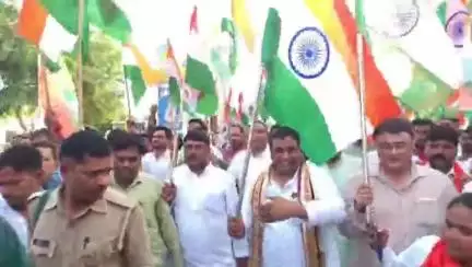 पुरवा: नगर पंचायत पुरवा में निकली 'भारत शौर्य तिरंगा यात्रा', हिंदुस्तान जिंदाबाद के लगे नारे