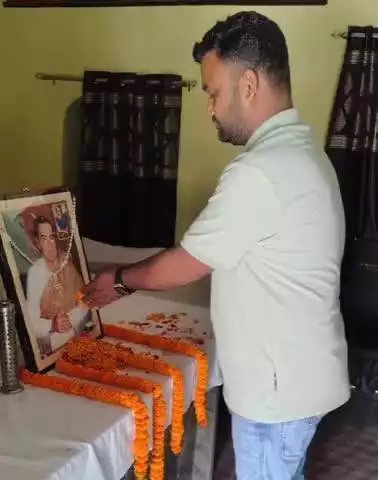 जलालगढ़: जलालगढ़ कांग्रेस प्रखंड कार्यालय में भारत के पूर्व प्रधानमंत्री राजीव गांधी की पुण्यतिथि मनाई गई