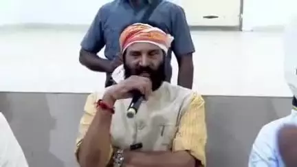 హుజూర్ నగర్: చింతలపాలెం మండలంలో అంజలి సిమెంట్ ఆడిటోరియంలో రాజీవ్ గాంధీ లిఫ్ట్ ఇరిగేషన్ స్క్రీం పురోగతిపై మంత్రి ఉత్తమ్‌ కుమార్‌ సమీక్ష