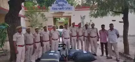 #PaliPolice
रेंज स्तरीय ऑपेरशन भौकाल-02 के तहत थाना देसुरी की अवैध मादक पदार्थ सप्लायरो के विरुद्ध कार्रवाई,  कुल 80.970 किलोग्राम अवैध  डोडा पोस्त व विटारा ब्रीजा कार जब्त व एक आरोपी गिरफ्तार।