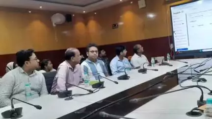 ओरमांझी: समाहरणालय में निजी स्कूलों में नामांकन के लिए लॉटरी से छात्रों का चयन हुआ